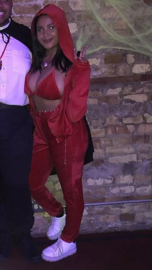 Hannah’s massive tits Hannah’s massive tits