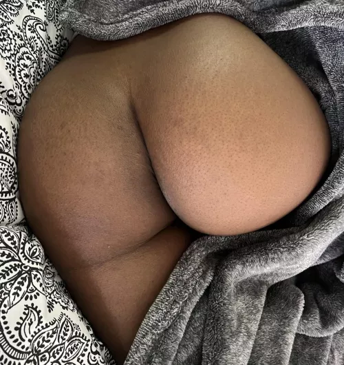 Happy 2022 from us to all of you. Thanks for all of the kind compliments last year. Here’s a morning shot for your enjoyment. Do I even have to ask?