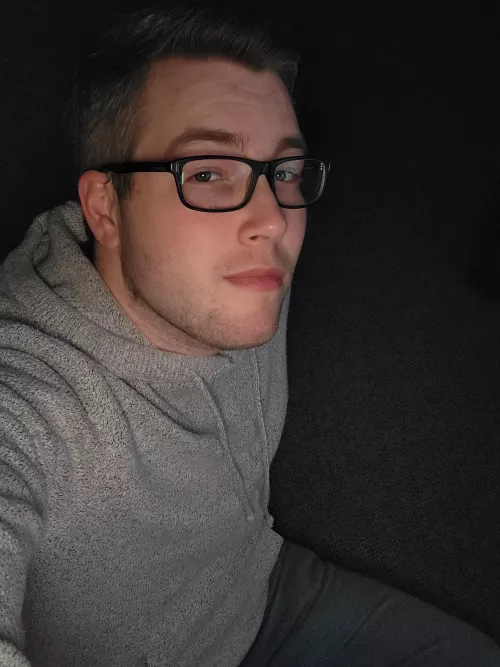 Happy and safe Monday to all you handsome gents!