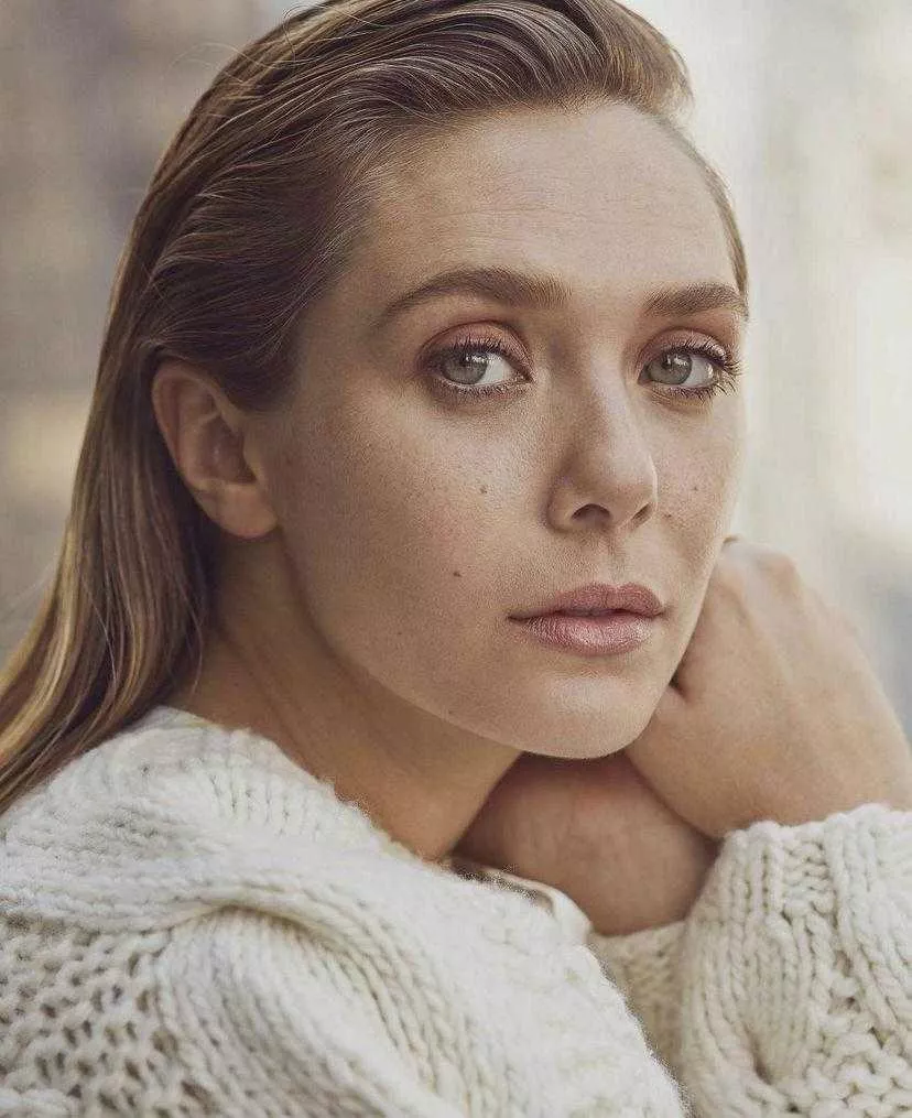 Happy Birthday Elizabeth Olsen, 33 today.