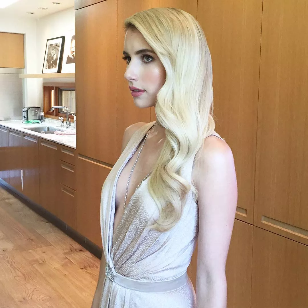 Happy Birthday to Emma Roberts. She turns 31.