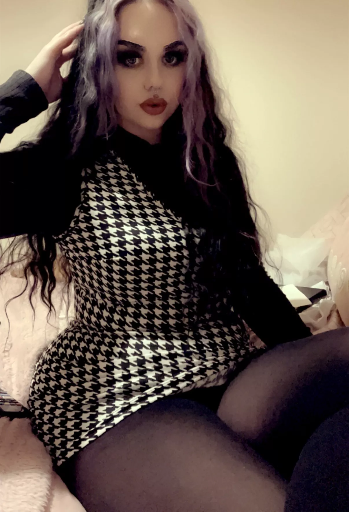 Happy birthday to me 🥳 Happy valentines to you 🖤 [domme]