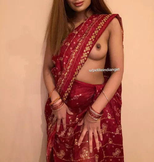 HAPPY DIWALI BABY! Naked with just a Saree on, I want to strip it off and sex all nightππ