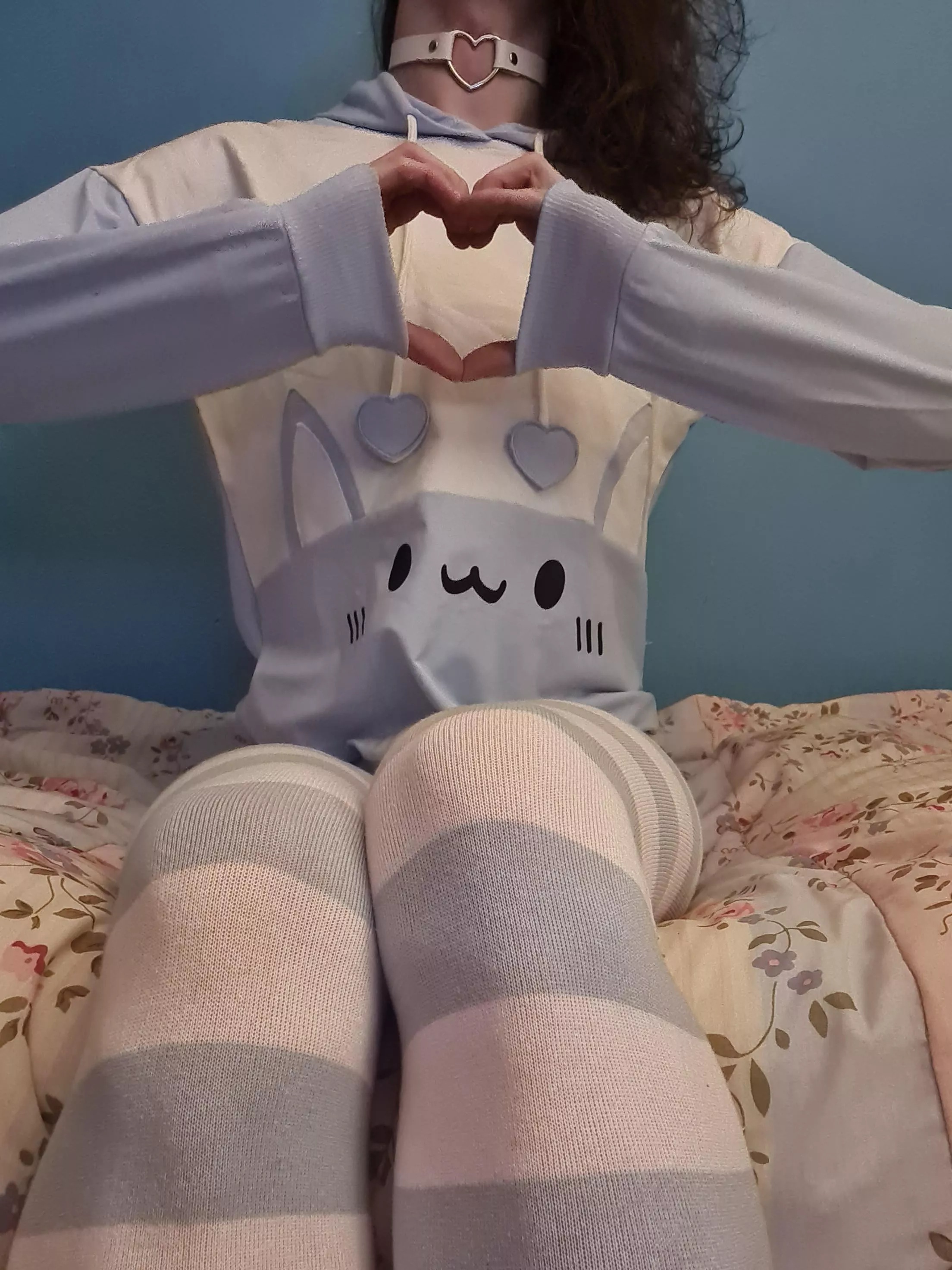 Happy femboy Friday 💙