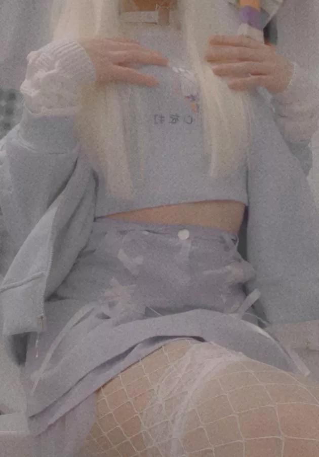 Happy femboy friday everyone🤸🏻‍♂️