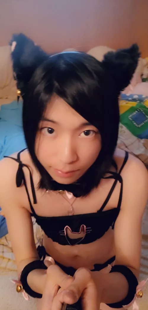 Happy femboy Friday~~nyan~~(>^ω^<)