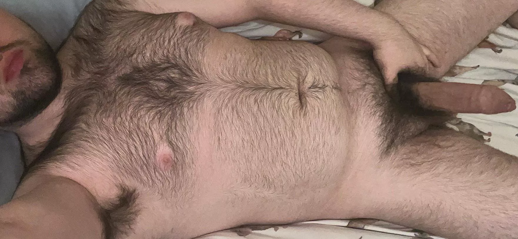 Happy Friday boys! Wanna come over and edge with me? 🐻💦