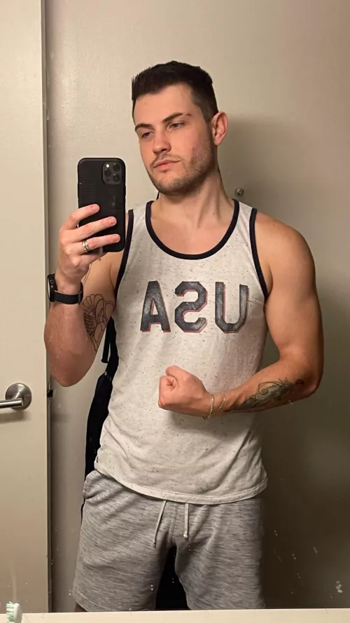 Happy Friday bros! Happy Friday bros!