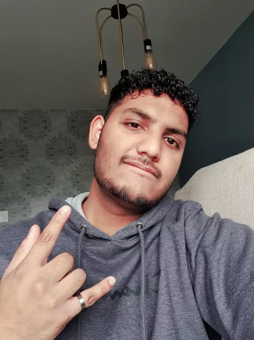 Happy Friday bros :) Happy Friday bros :)