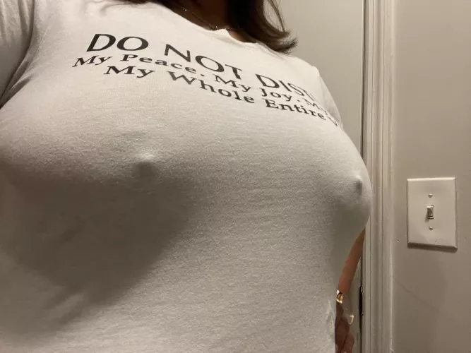 Happy Friday lovers! π Do you think anyone at the airport noticed last night ?