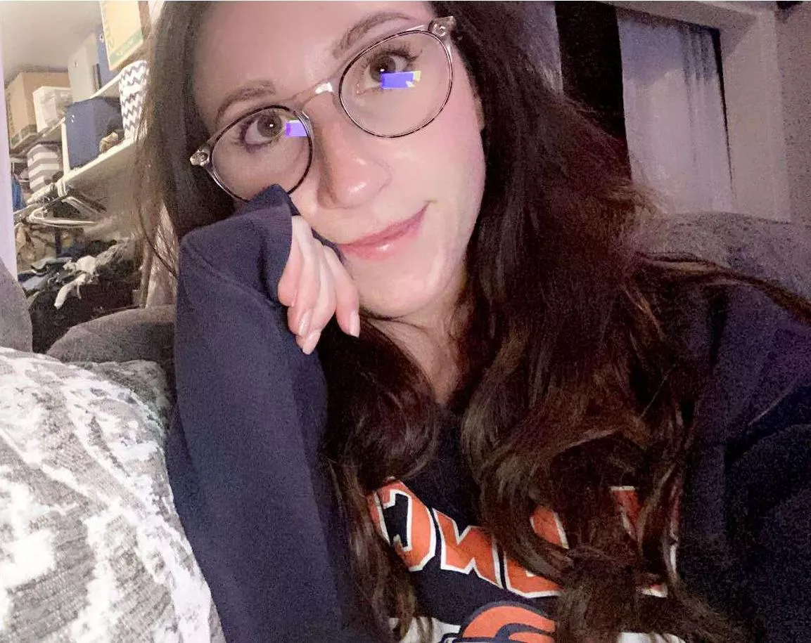 Happy Friday! (Over 18) Happy Friday! (Over 18)