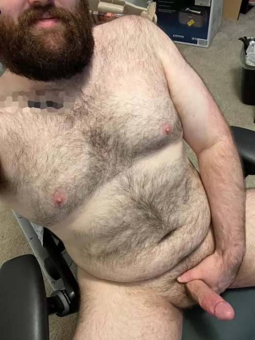 Happy Friday! Thereโs plenty of room in my lap, lets end the week right ๐