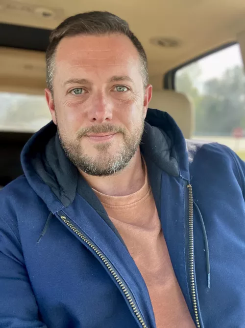 Happy Friday yβall! Hope everyone is staying warm, itβs a cold one here! Happy Friday yβall! Hope everyone is staying warm, itβs a cold one here!