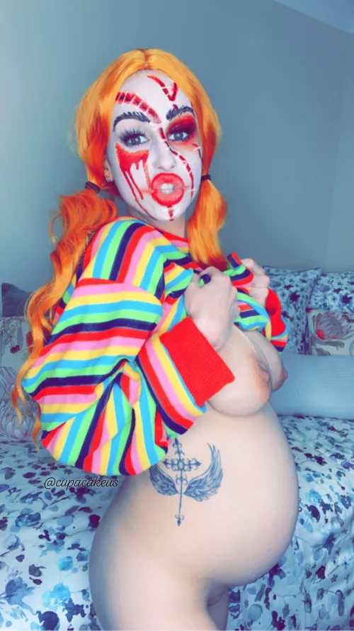 Happy Halloween! ๐๐ป๐ 33weeks! With the seed of chucky.๐คฐ๐ Happy Halloween! ๐๐ป๐ 33weeks! With the seed of chucky.๐คฐ๐