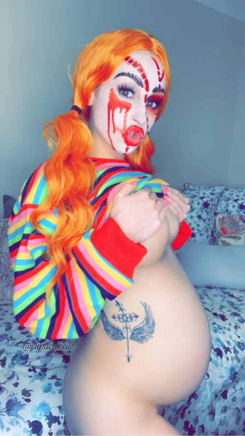 Happy Halloween! 🎃👻😈 33weeks! With the seed of chucky.🤰😂 Happy Halloween! 🎃👻😈 33weeks! With the seed of chucky.🤰😂