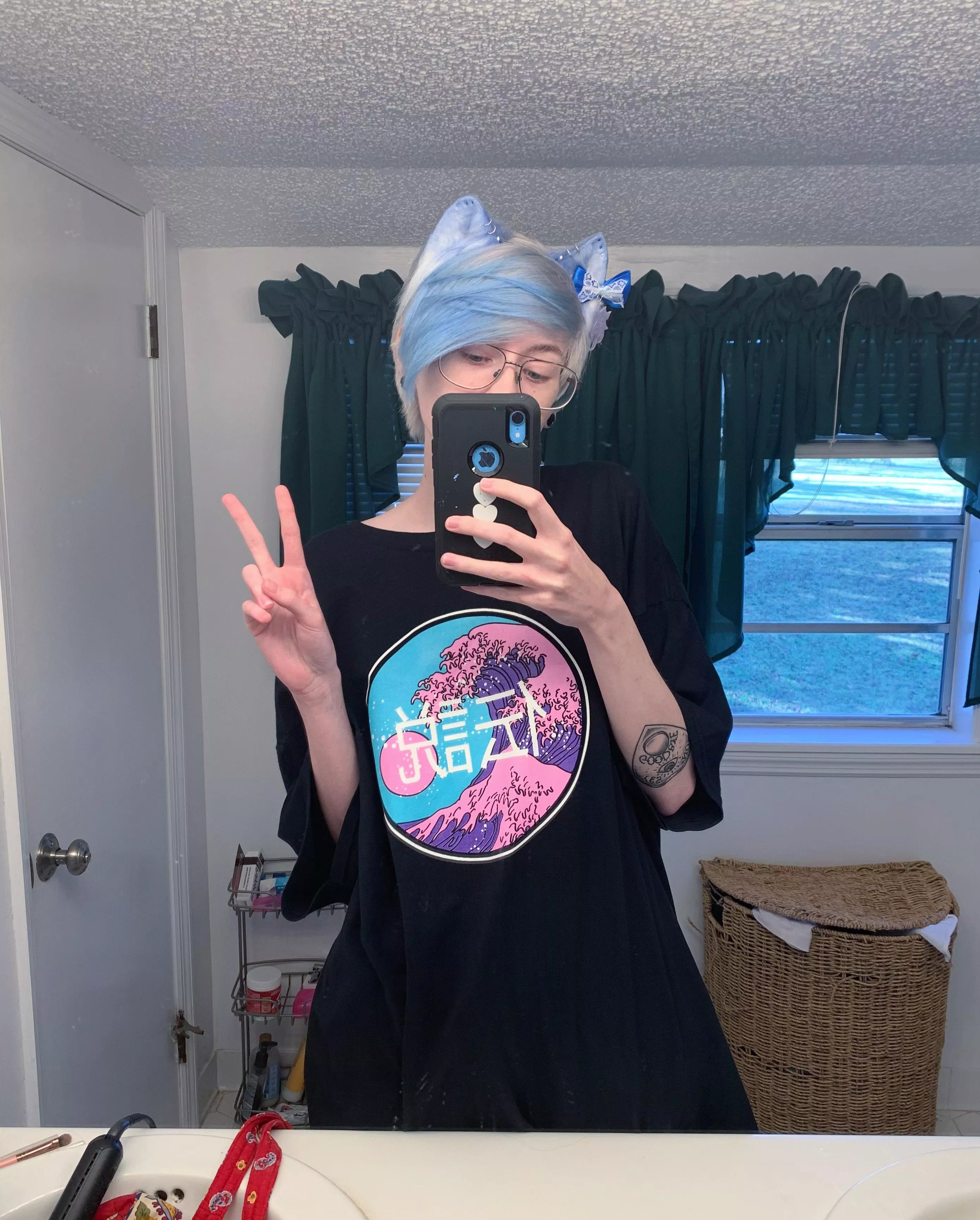 Happy Halloween! I’m cat boi today 🐈‍⬛ what did y’all do for Halloween?