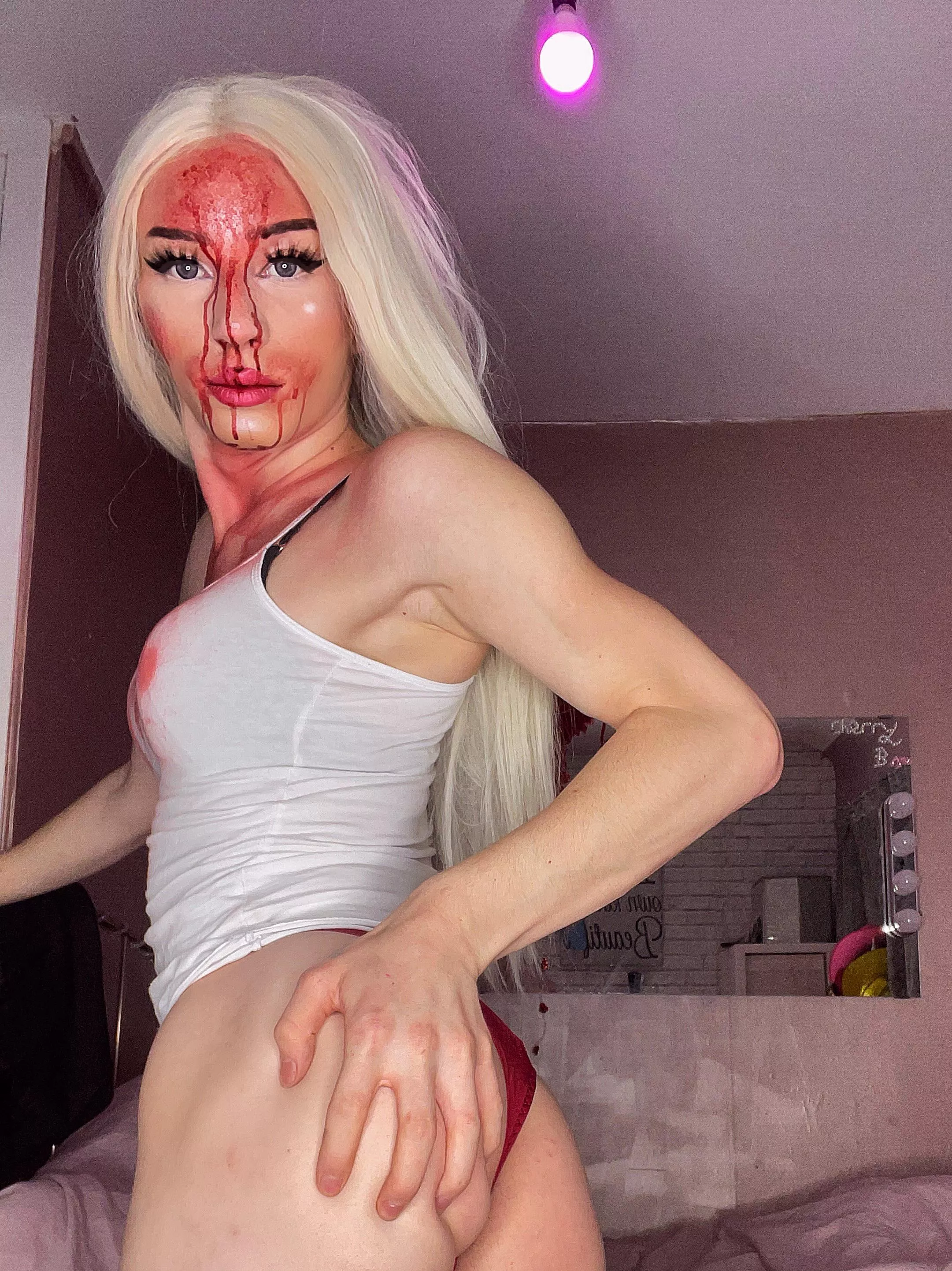 happy hoeloween😘what are you being this year?💓