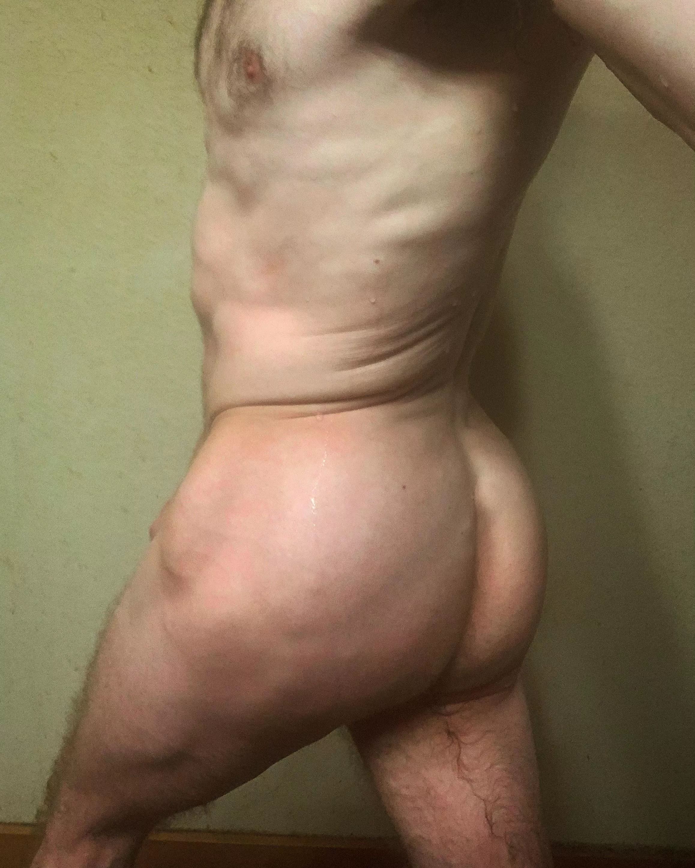 Happy hump day! 🍑