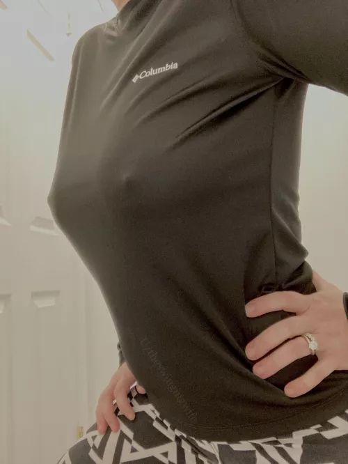 Happy hump day, braless is the way to go! [f]