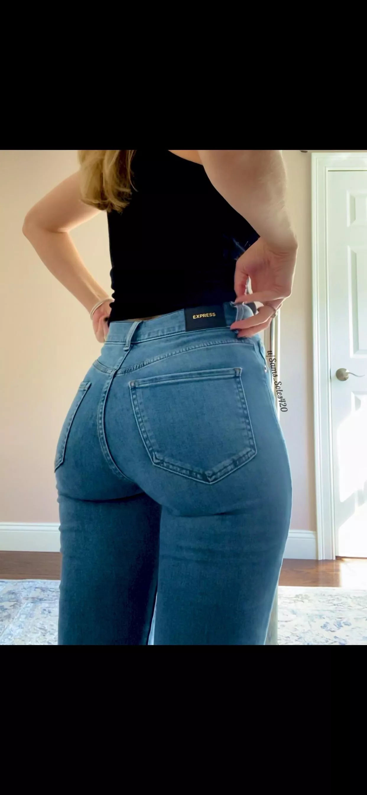 Happy hump day! 🍑