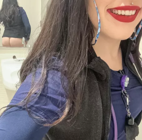 Happy hump day from your friendly neighborhood brat! (off the clock, of course ?)