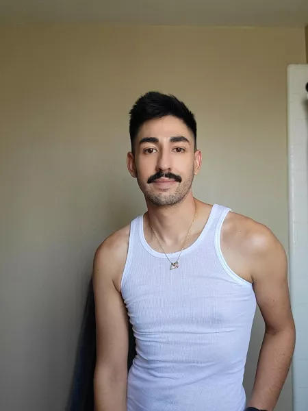 Happy Monday gaybros! Happy Monday gaybros!