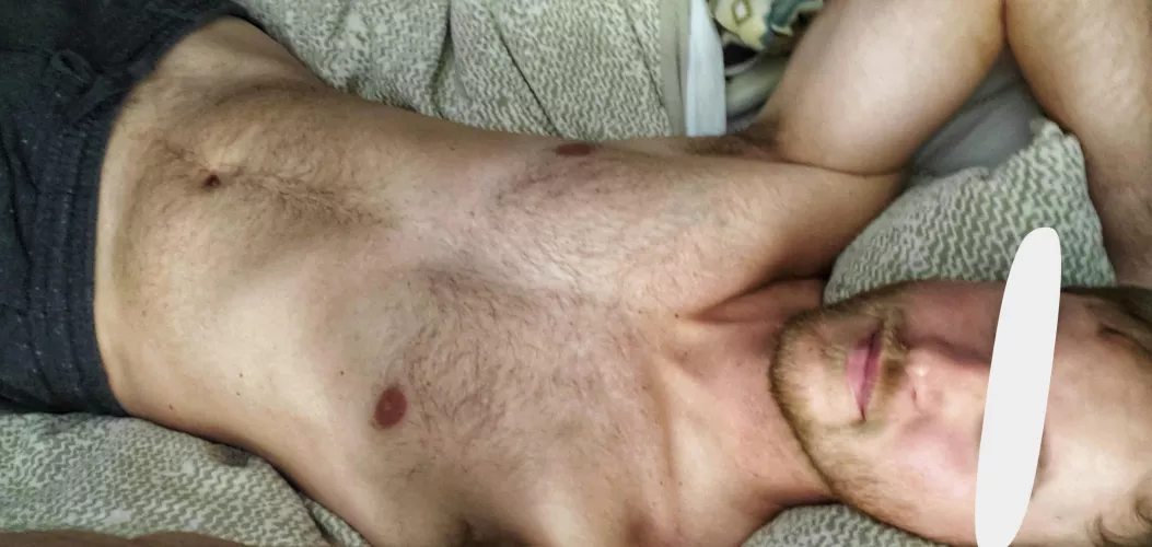 Happy national hangover day! I'll be in bed if anyone wants to join me 😴