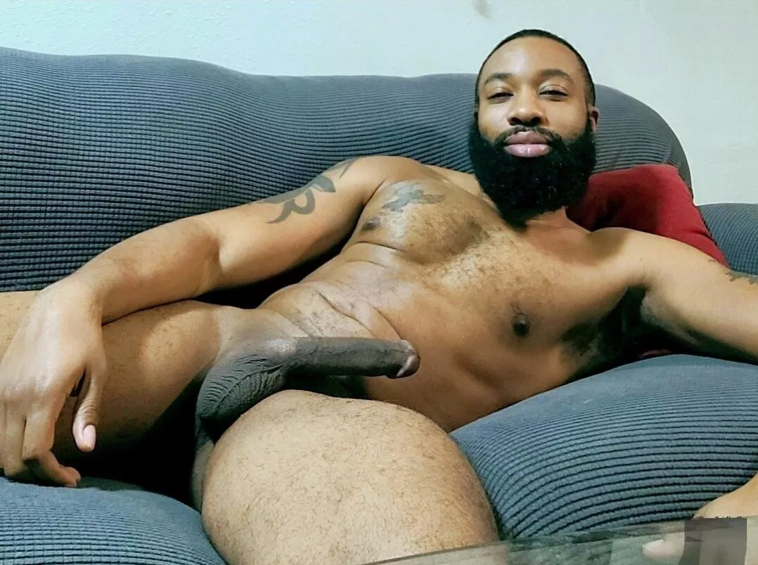 Happy New Year everyone! Time to get that nutt out once again 😈🍆💦