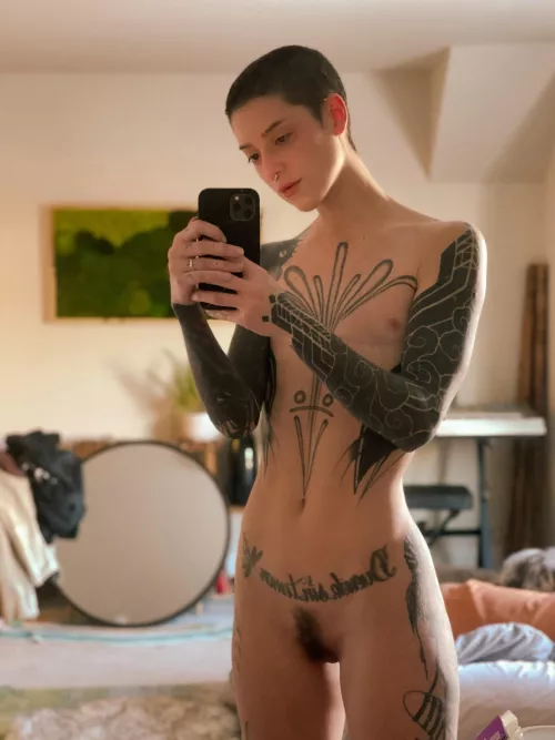 Happy new year from my freshly buzzed head 😏✨