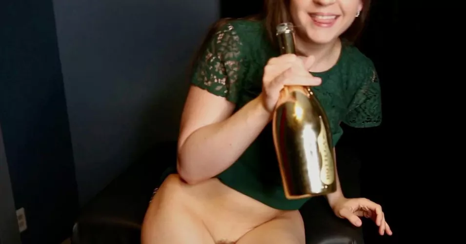 Happy New Year! I popped some champagne and then got naughty with the bottle 😉