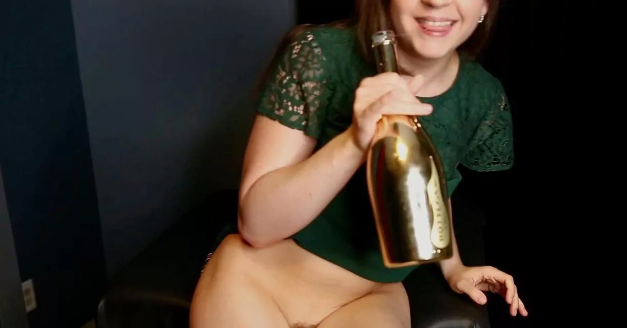 Happy New Year! I popped some champagne and then got naughty with the bottle 😉