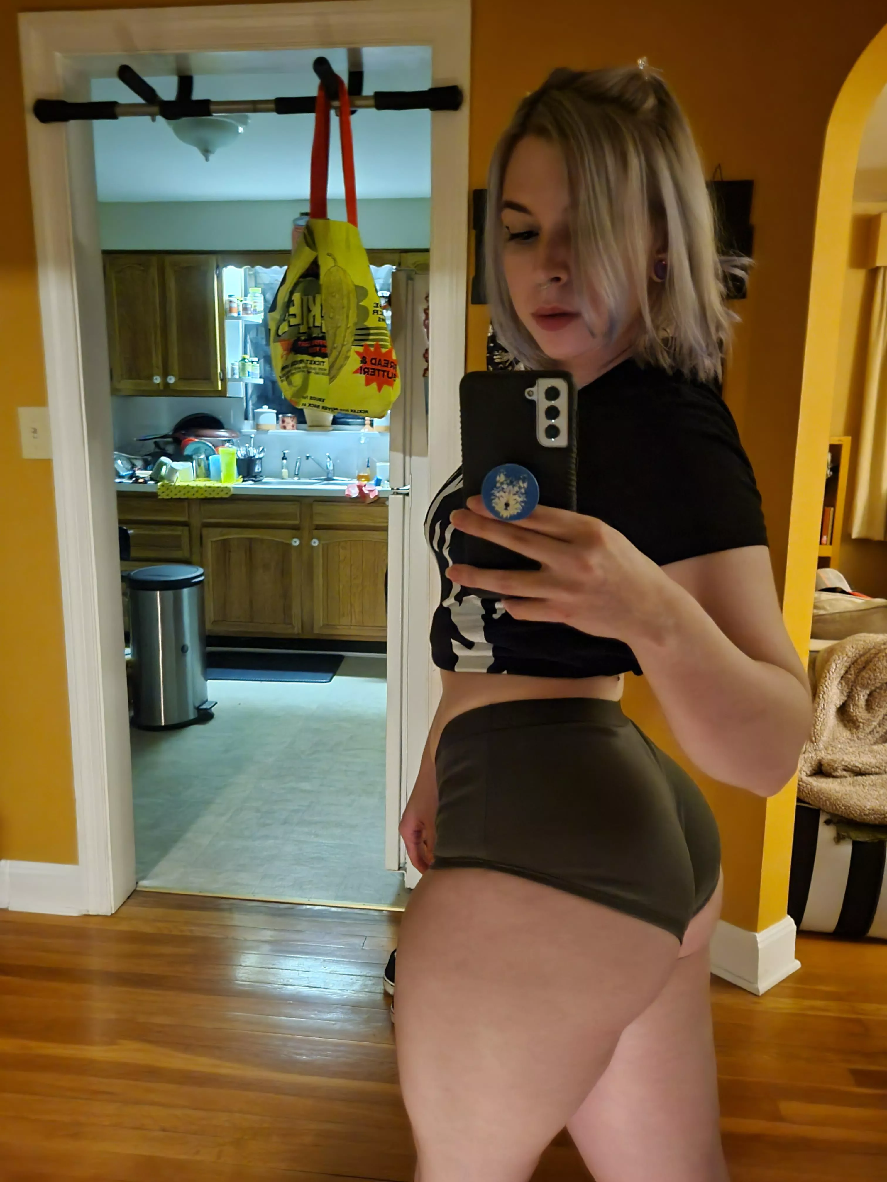 happy new year my fellow alts 💜