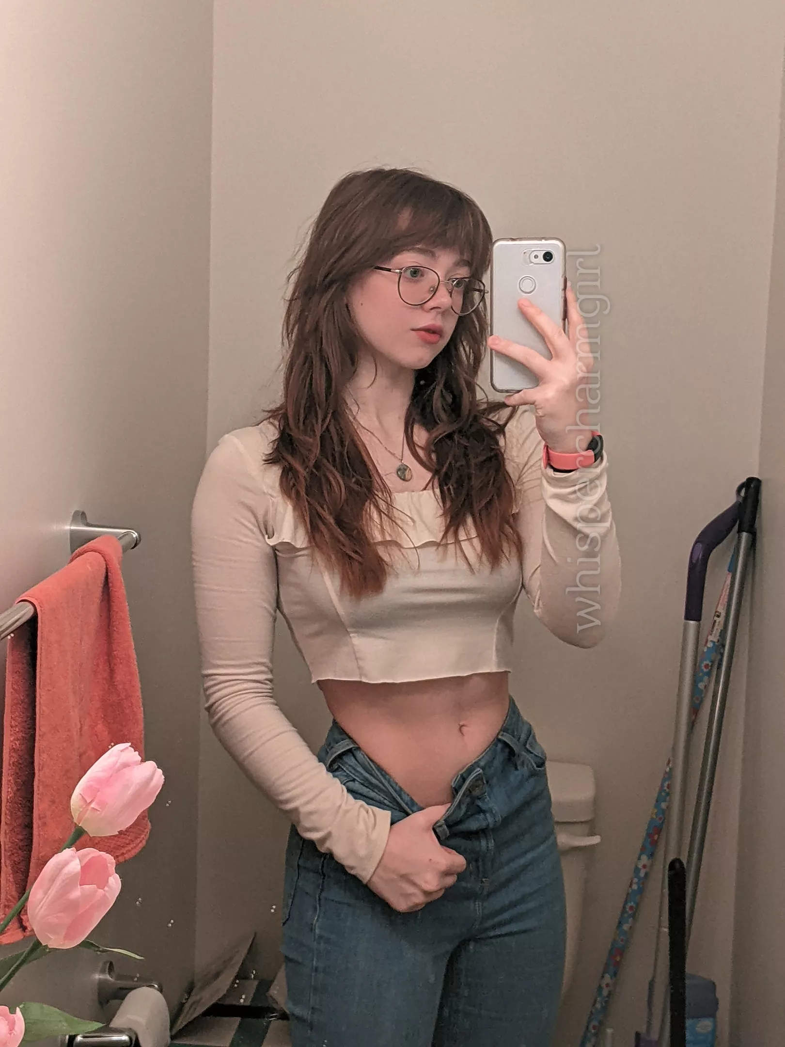 Happy new year's! Are you going out tonight? 😍 (20F) Happy new year's! Are you going out tonight? 😍 (20F)