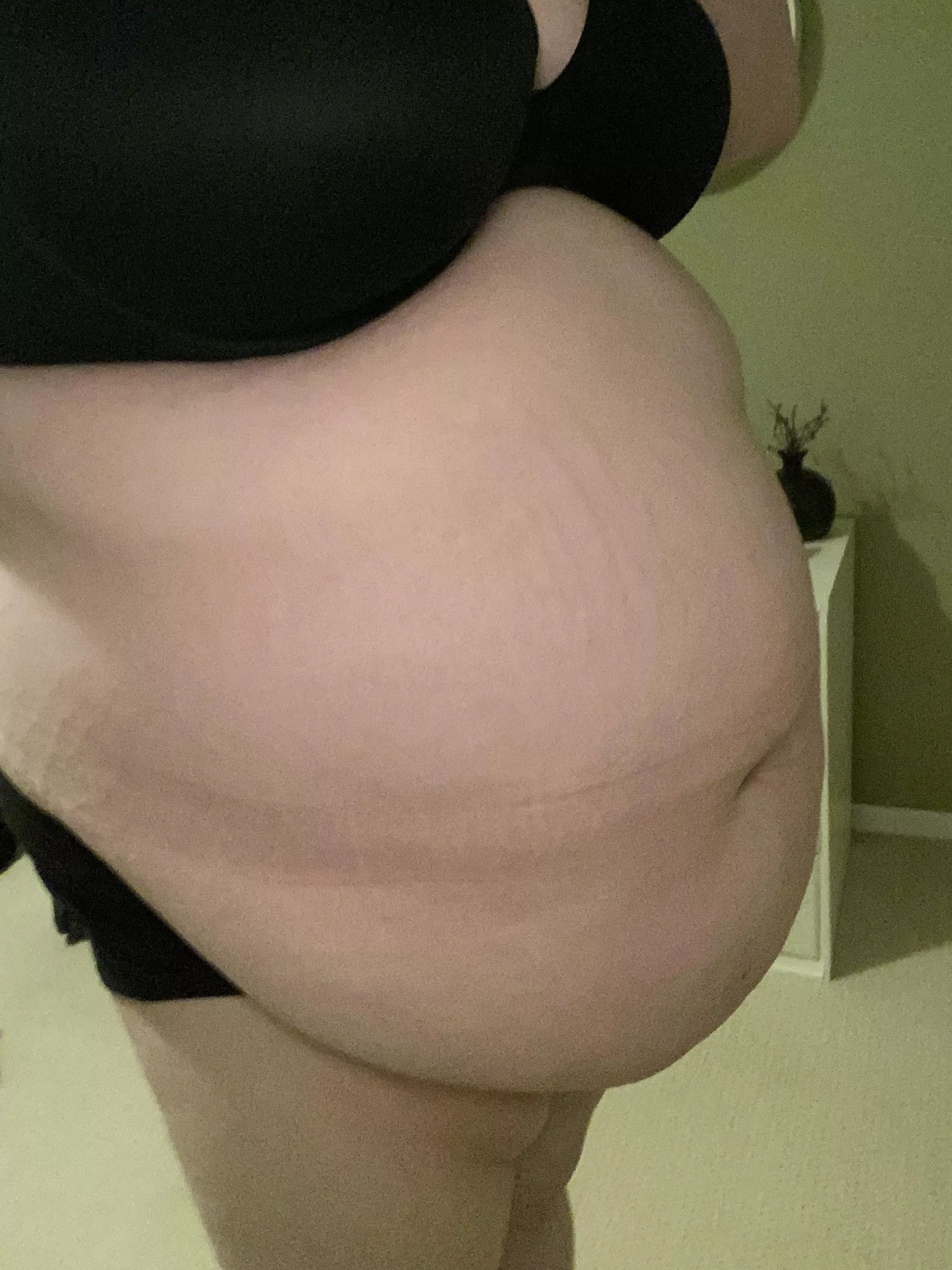 Happy thanksgiving Canadians. I ate waaaaaaay too much food. Does someone want to rub my belly and tell me I’m pretty? Happy thanksgiving Canadians. I ate waaaaaaay too much food. Does someone want to rub my belly and tell me I’m pretty?