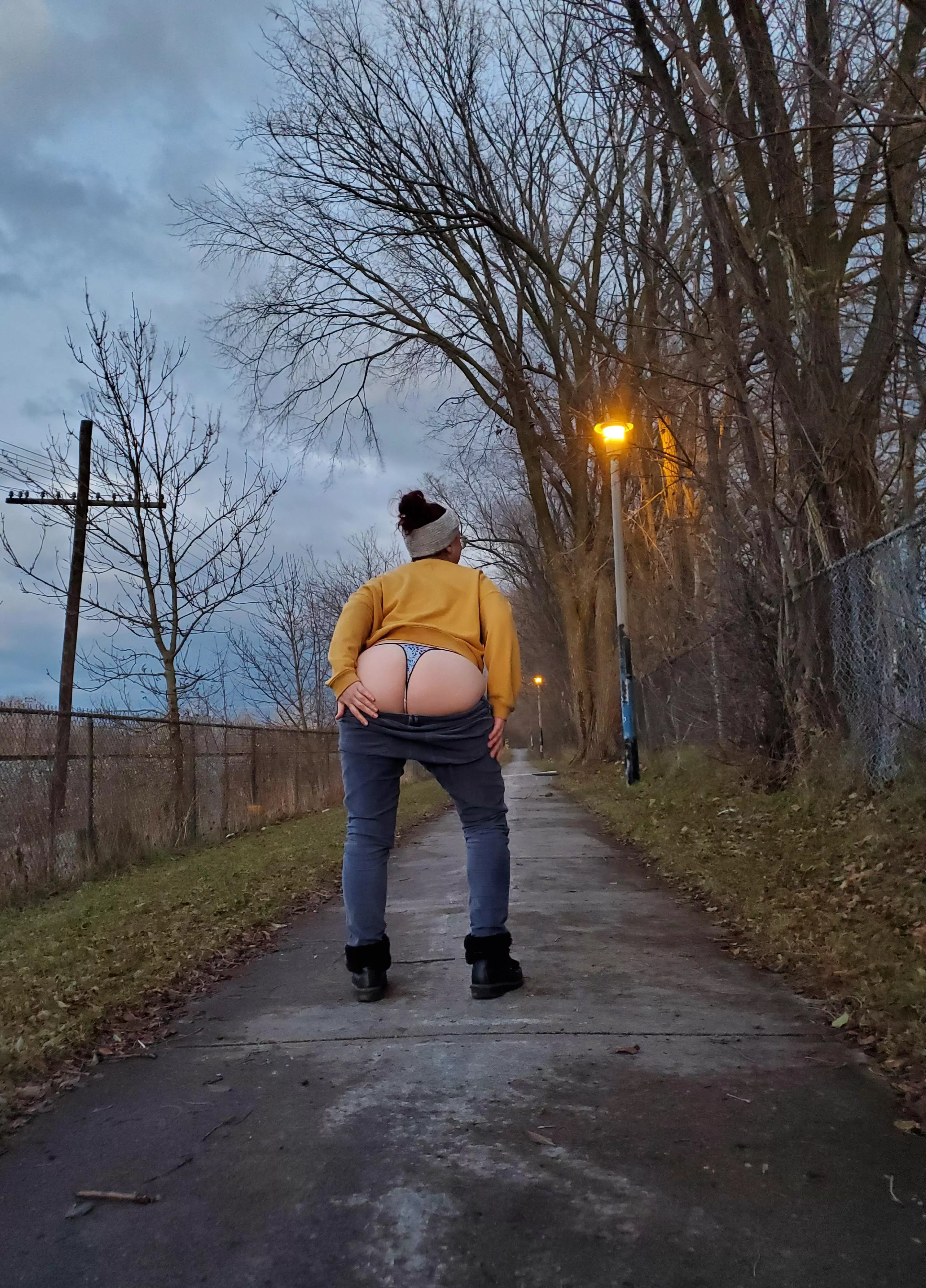 Happy thong Thursday