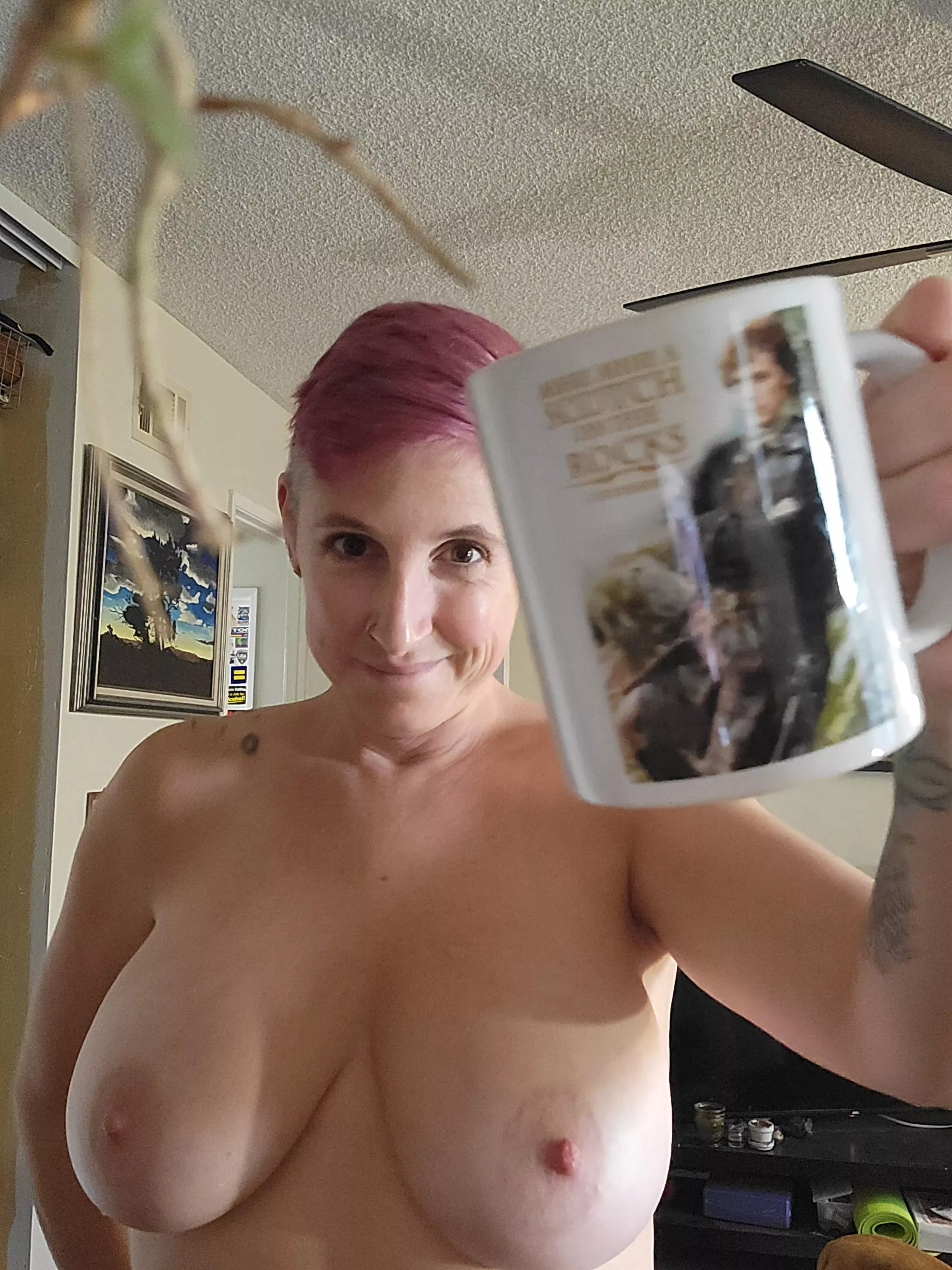 Happy Thursday, cheers to a fantastic Thursday