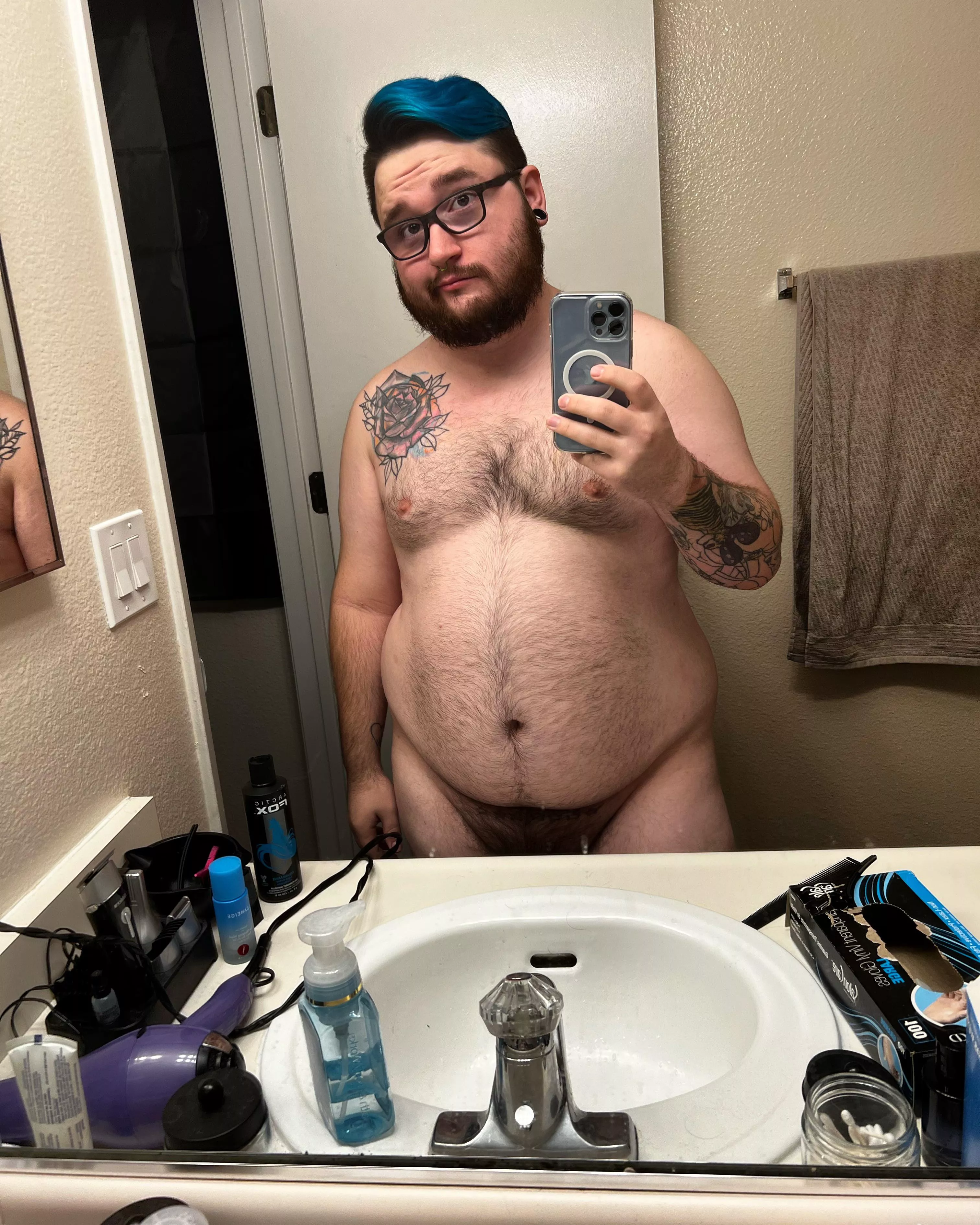 Happy tummy Tuesday Instagram•twitter @justalostbear Happy tummy Tuesday Instagram•twitter @justalostbear