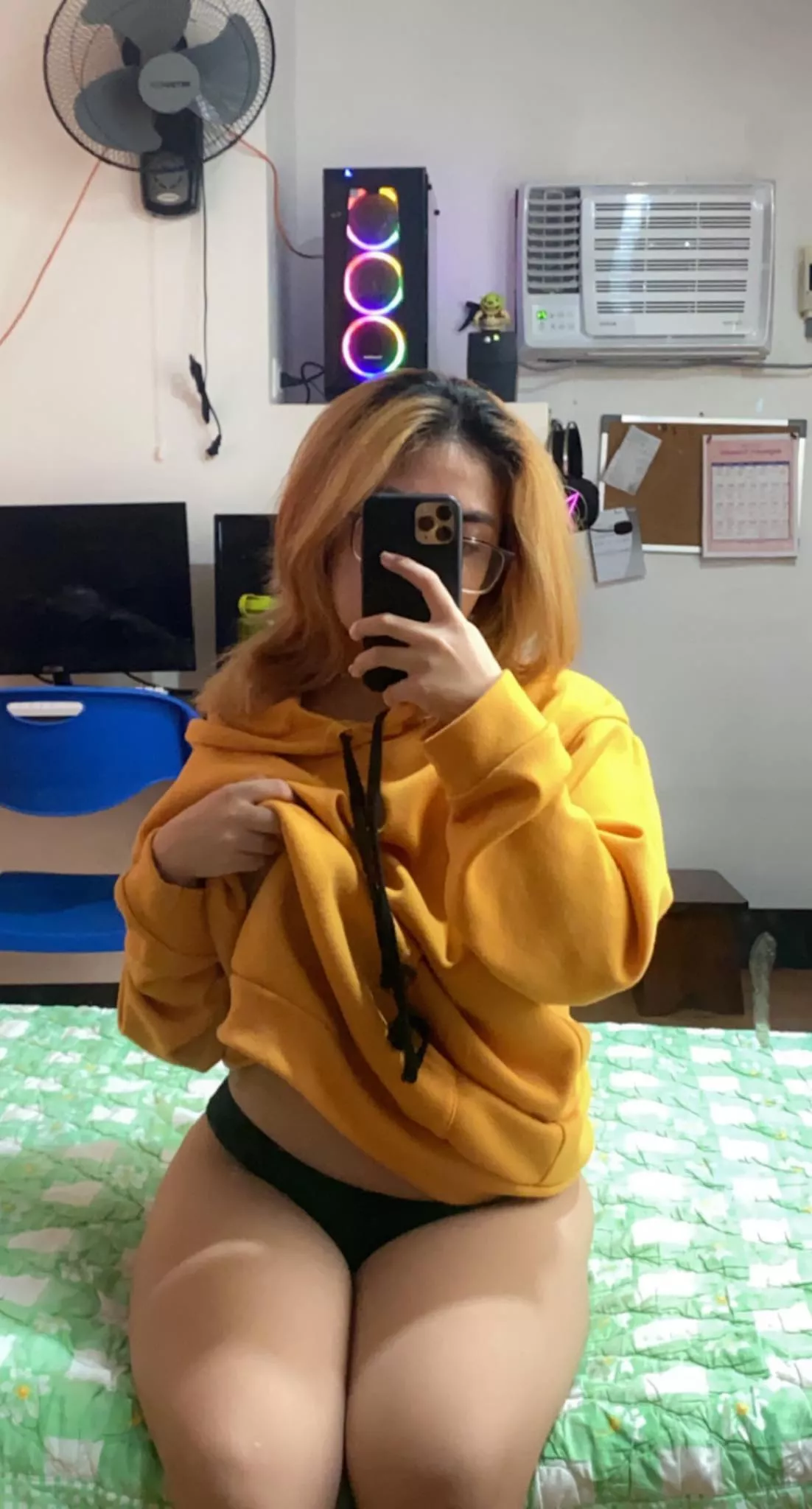 Happy Valentines Day ❤️! Shouldn't you be in my bed?