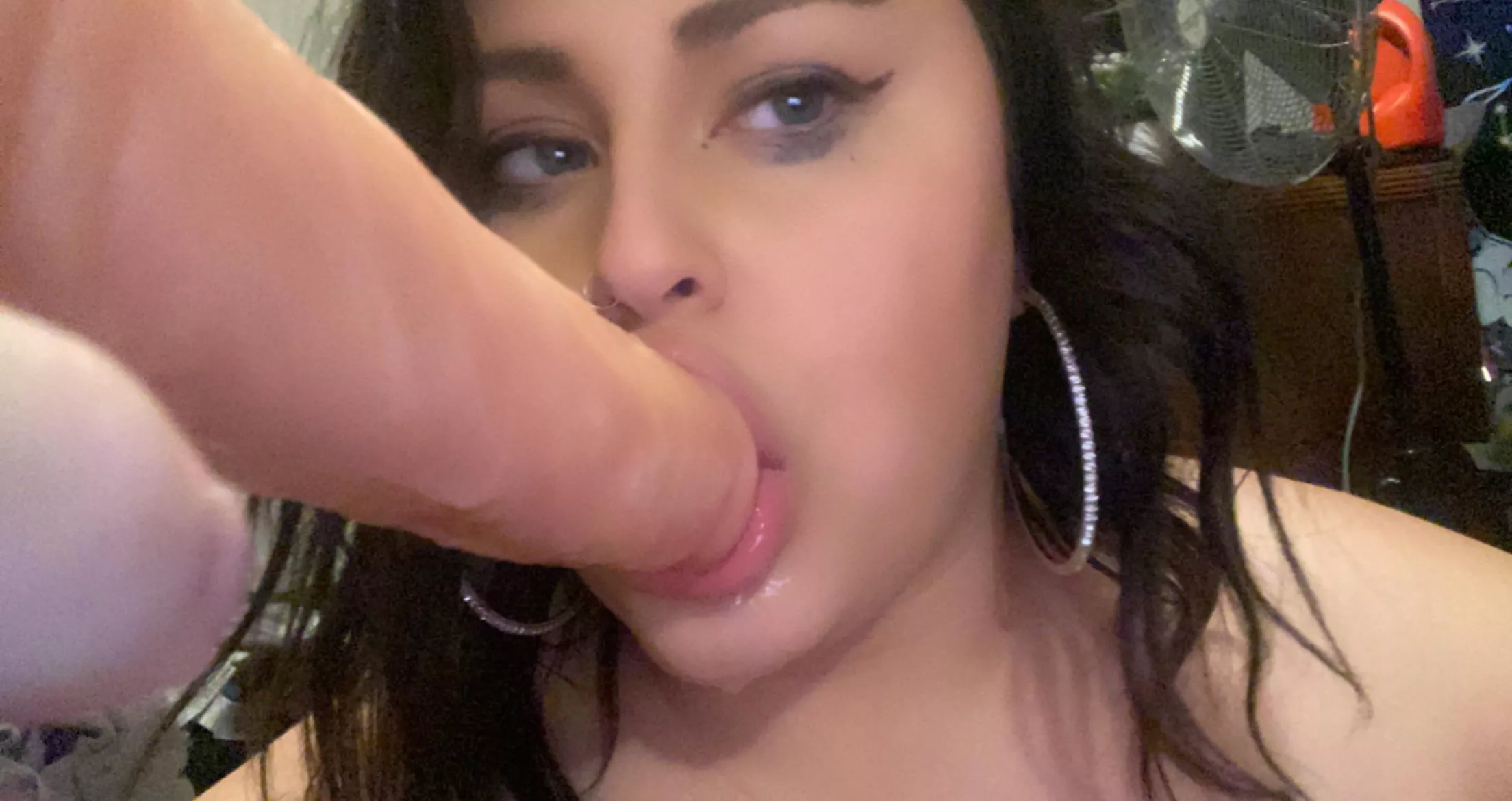 happy valentines dayyy 💞 i’m available for live & pre made content 😻💋 [gfe] [rate] [sext] [vid]😛 fetish friendly😻💋 💞FEB GFE deal BELOW!! over 1000 photos & videos in my dropbox too 💋💞