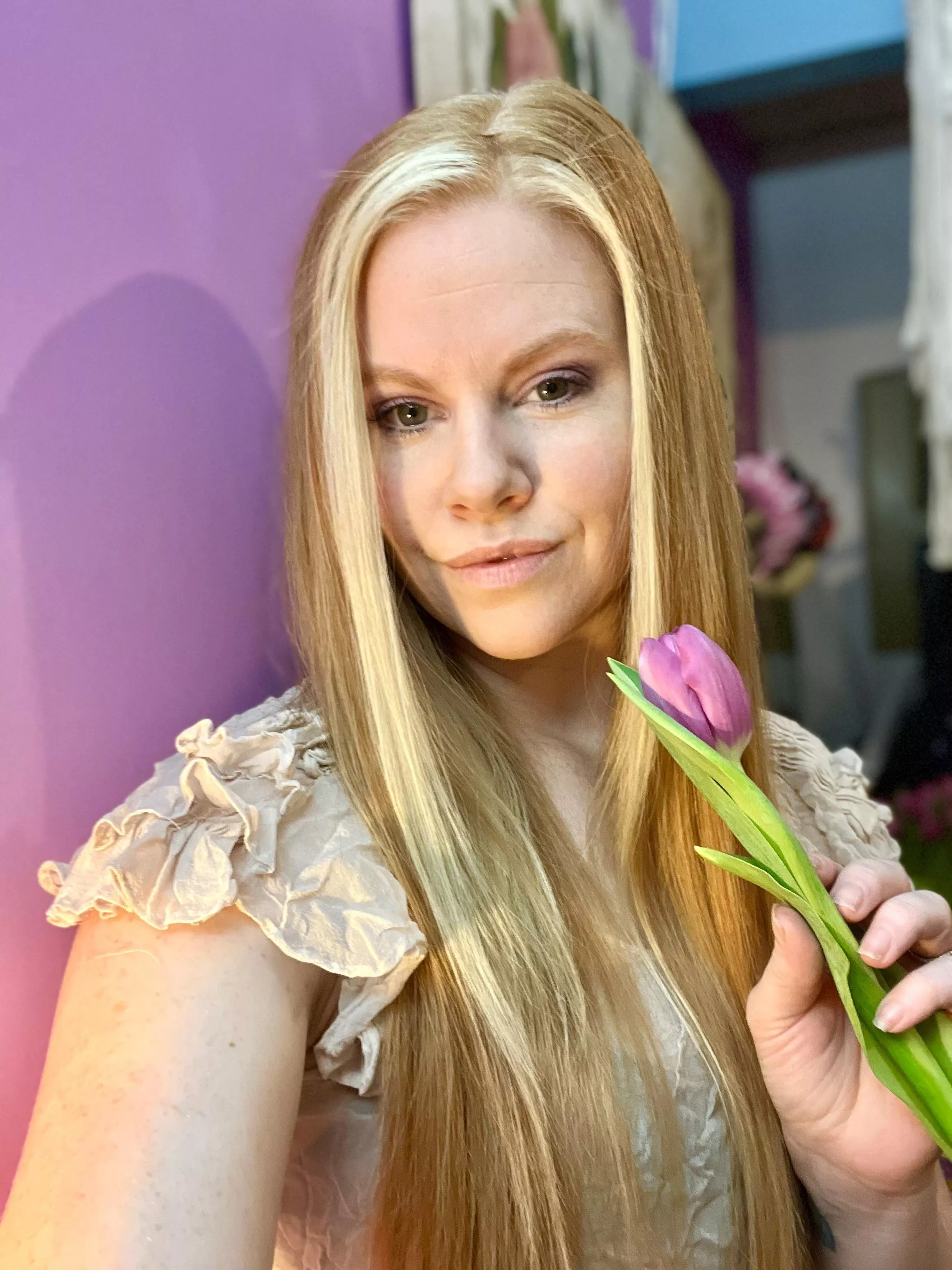 Happy Vday. Are you team chocolate or candy? 💋🥰