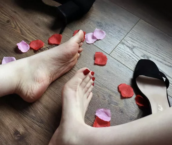 Happy V-Day! Iโll be waiting for you when you finish work ๐ฅฐ Happy V-Day! Iโll be waiting for you when you finish work ๐ฅฐ