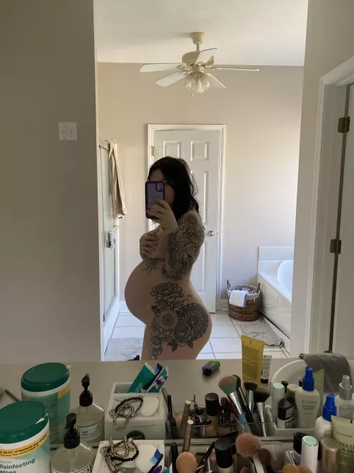 Happy Vday. Who wants to spoil this sexy mama 💕💦