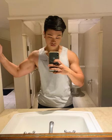 Happy weekend from the gym ❤️🙈