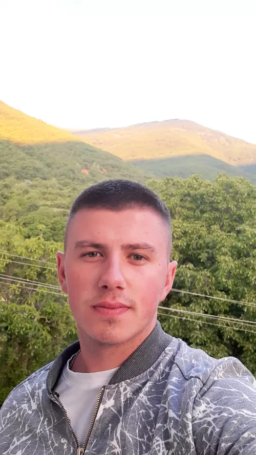 Happy weekend guys ๐๏ธ Happy weekend guys ๐๏ธ