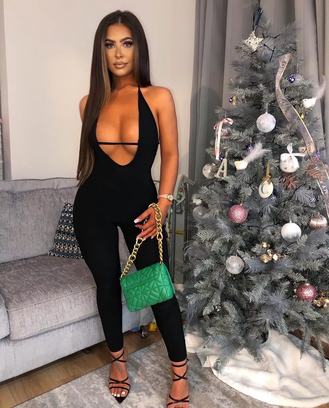 Hard not to stare when your cousin dresses like that Hard not to stare when your cousin dresses like that