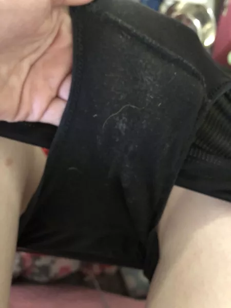 Hard to tell because they’re black but these are SOAKED with sweat 😋😍