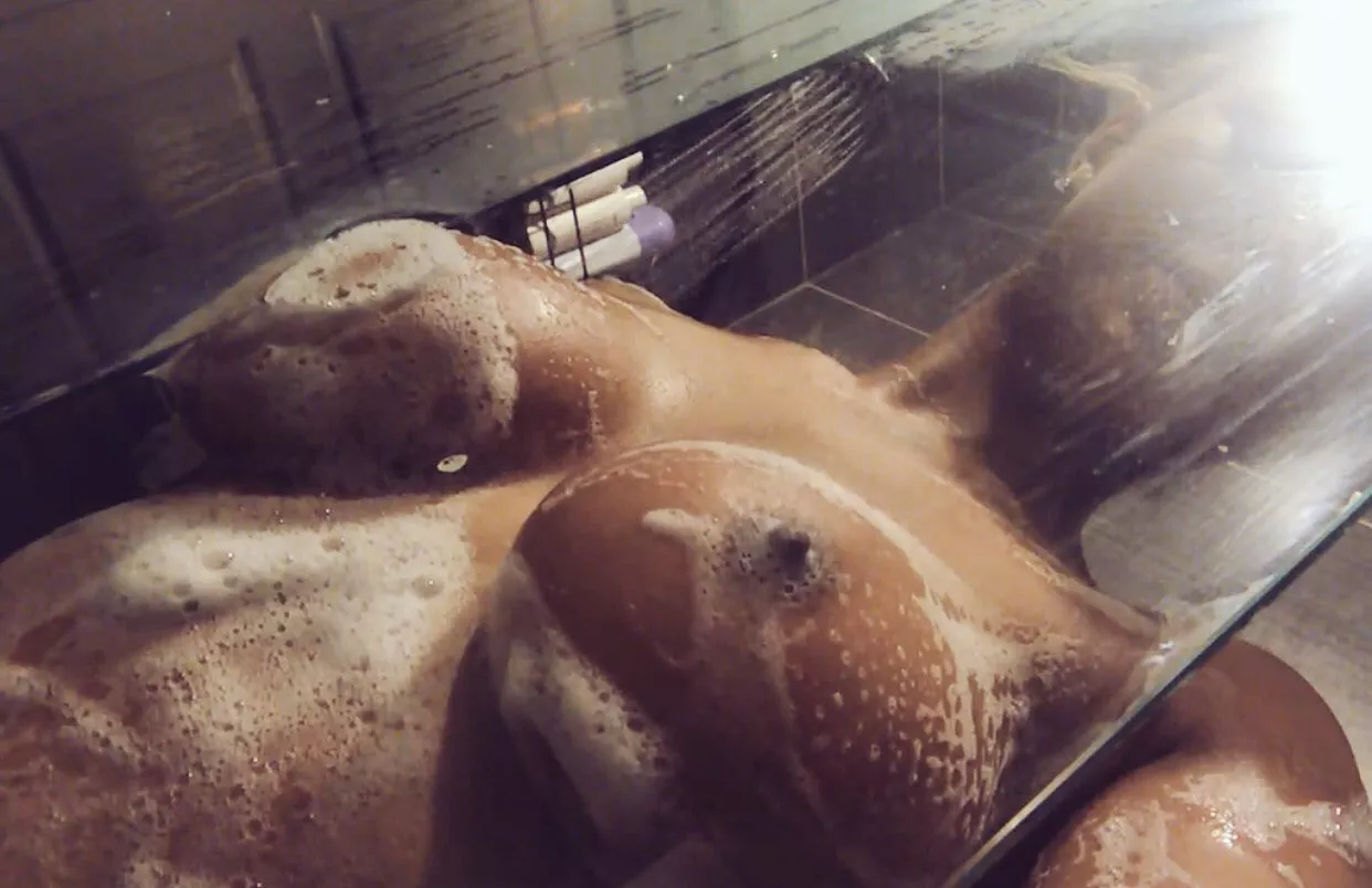 Harley Dean's soapy titts