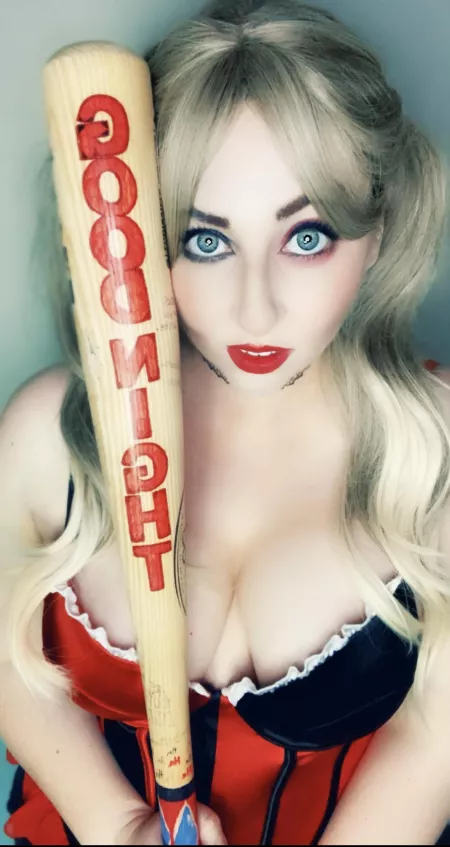 Harley Quinn by Cosplayallie ❤️🖤 Harley Quinn by Cosplayallie ❤️🖤