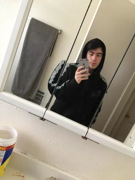 Have another selfie. Hope you all have a great day! Have another selfie. Hope you all have a great day!