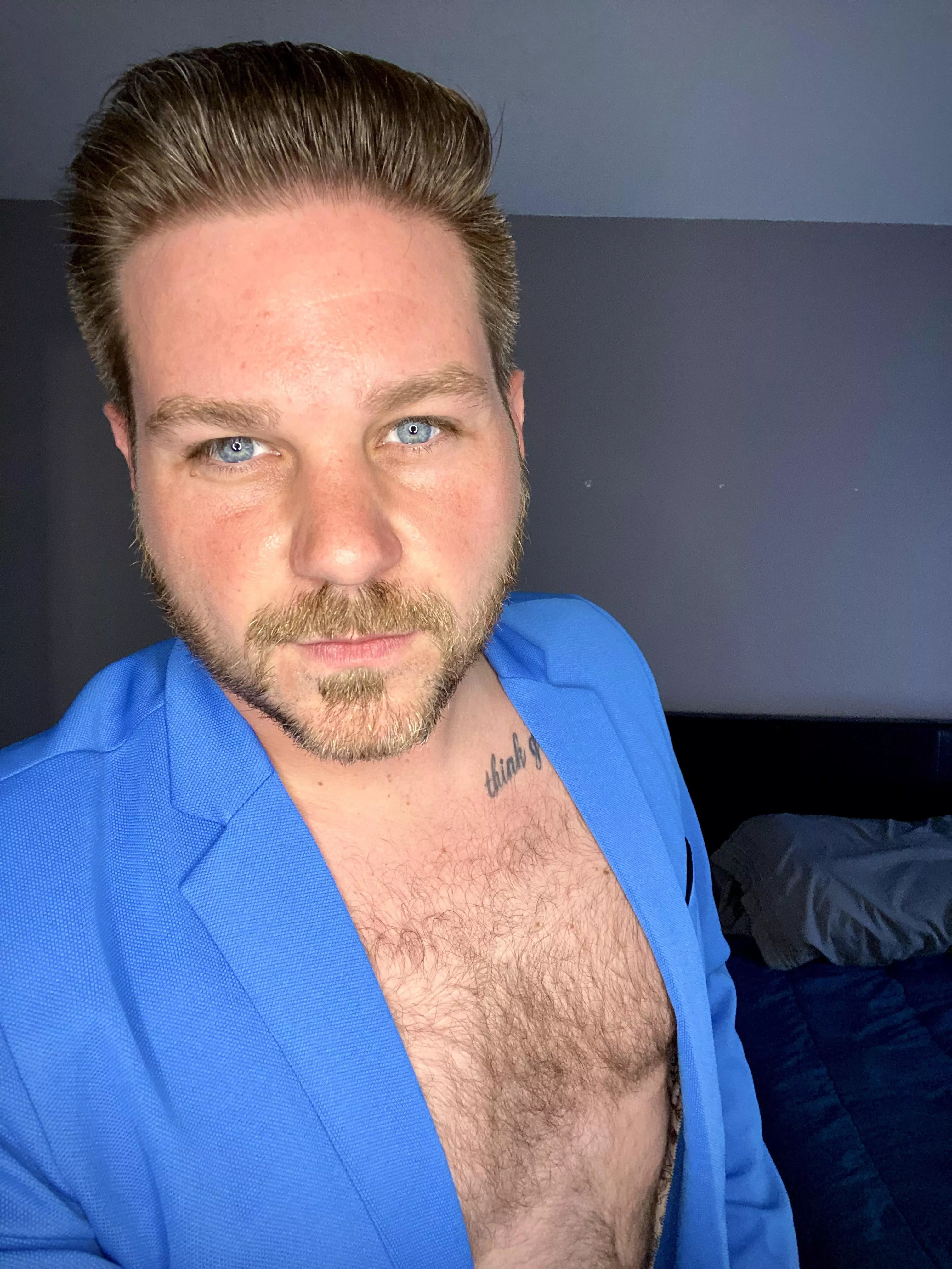 Have to admit this is my favorite suit jacket. Want to see more of it, link is in the comments. Have to admit this is my favorite suit jacket. Want to see more of it, link is in the comments.